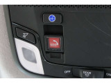 緊急通報ボタンが装備されています。ホンダコネクト対応。ご利用には、Honda Total Care プレミアムのご加入が必要です。