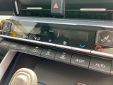 ★左右独立温度調整機能フルオートエアコン!運転席と助手席の設定温度を簡単な操作でそれぞれ独立して調節できます★