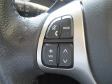 【 ステアリングスイッチ 】手元のスイッチで音量や選曲、ソース切り替えといった操作が可能です!!わざわざナビを操作しなくても良いので非常に便利な機能です!