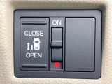 【パワースライドドア】スマートキーや運転席のスイッチでスライドドアの開閉が可能♪電動だから力を入れてドアを開ける必要が無く、小さいお子様でも、重い荷物を持っている時もラクに開け閉めできます♪