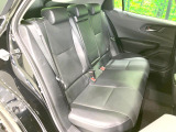 後部座席も気になるようなキズ・汚れやへたり等、大きなダメージはなく、良好な状態です。