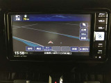 純正ナビを装備。タッチパネル式で使いやすく、お出かけもラクラクです。