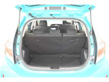 広々としたラゲージスペースを備えています。大きなものや長さのある荷物もしっかりと積み込めます。