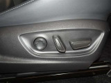 パワーシート搭載。微妙な調整が手軽にでき、ピッタリのポジションで運転することが可能です。
