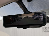 車両後方を映し出します・スマートルームミラー装備です。