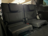 3列目シートはもちろん状態良好☆大人でもゆったりと座って頂けますので、大人数でのお出かけもラクラクです♪ご家族で、気の知れた仲間で、ドライブに行くのが楽しみですね♪