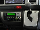 車内を快適に、オートエアコンを装備しています。