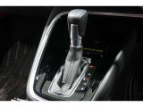 扱いやすい位置に配置されたフロアオートマチックです☆CVTを採用で滑らかでスムーズな走りが楽しめますよ♪