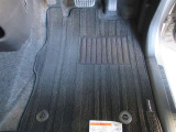 純正マットついています