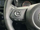 ステアリングスイッチ装備!運転しながら手元でオーディオの操作などができます。