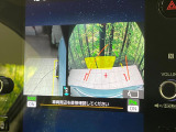【サイド&バックカメラ】停車・駐車時に死角になりがちな運転席から見えづらいサイドとリアの障害物を確認できます!雨天時や夜間などは特に活躍してくれるアイテムです。