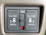 【両側パワースライドドア】スマートキーや運転席のスイッチで後席両側スライドドアの開閉が可能♪電動だから力を入れてドアを開ける必要が無く、小さなお子様でも簡単に開け閉めでき快適です♪