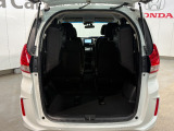 サードシートの格納で、ラゲッジルームも広く、たくさんのお荷物が詰めます!