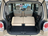 【ラゲッジ】後席を両側前倒しすると大きなラゲッジスペースに◎