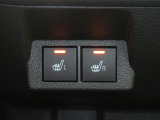 運転席・助手席シートヒーター付です。寒い日のお出かけも楽しくなります。