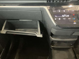 車検証入れになどにも使える便利な収納BOXあります。