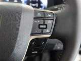 アダプティブクルーズコントロール機能付きです。走行中に先行車の様子を検知しながら、設定した車速の範囲内で先行車との距離のキープを支援します。詳細は販売店スタッフまでおたずねください。