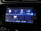 CD、DVD、Bluetooth、AM、FM、スマートフォン接続ができます。
