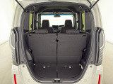 広々としたカーゴスペース。週末のお買い物や長期旅行のたくさんの荷物も積載できます。