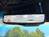 【デジタルインナーミラー】後席の大きな荷物や同乗者で後方が確認しづらい時でも安心!カメラが撮影した車両後方の映像をルームミラー内に表示。クリアな視界で状況の確認が可能です!