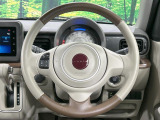 【純正革巻きステアリング】上質な革を使用することで、手にしっかり馴染みとても運転しやすいハンドルです♪