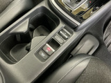 パーキングブレーキはスマートな電子制御式と合わせて渋滞時等にブレーキペダルから足を離しても停車状態を保持してくれるオートブレーキホールド機能で運転が楽になります。スタートはアクセルペダルを踏むだけ