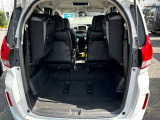リアラゲッジルームアレンジ後のお写真です。シートを畳むとここまでの広さが御座います。沢山の荷物を積むことが出来ますね♪