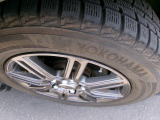 ノーマルタイヤ車内にあります