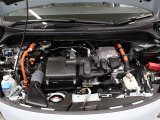 【エンジンルーム】Hondaならではの走り、i-VTECエンジン!街中や坂道での加速や高速道路での力強さが特徴です♪