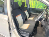 運転席シート廻りは使用感も少なく、良好な状態となっています。前オーナー様が丁寧に使っていたことがよくわかりますね。