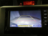 バックモニターがついていますので、バックでの駐車が苦手な方でも大丈夫です 実際のバック駐車は目視確認と合わせてお使い下さい