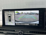 アラウンドビューモニター装備☆上から見たような画面で車庫入れも縦列駐車も安心です♪