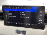 Android AutoとApple CarPlayに対応!お気に入りの、AndroidやiPhoneのアプリを車内ディスプレイに表示し、ハンズフリーでオーディオやナビなどをご利用いただけます。