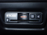 デザインスッキリのビルトイン『ETC』!高速道路の特典はもちろん、キャッシュレスなので料金所では徐行するだけで通過可能です!