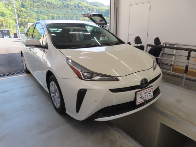 トヨタ プリウス 