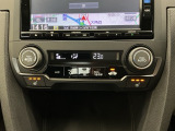 オートエアコン付きです!お好みの温度をセットするだけでエアコンの風量などを自動でコントロール。快適な車内でお過ごしいただけます。寒い時期には嬉しいシートヒーター付きです!