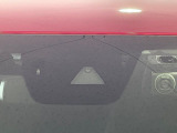 【スマートブレーキサポート】走行中に前方の車両等を認識し、衝突しそうな時は警報とブレーキで衝突回避と被害軽減をアシスト。より安全にドライブをお楽しみいただけます。