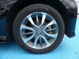 14インチ純正アルミホイル装着車です.