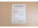 【車両検査証明書】店頭にてクルマの状態が一目で分かる検査証明書を公開中。トヨタ認定検査員が厳しく査定し、状態を点数と図解で表示しています。修復歴はもちろん、傷やヘコミの箇所や程度がご確認いただけます。