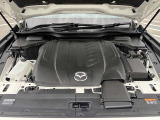 メンテナンスも行き届き、エンジンルームも綺麗な状態を保っています。スカイアクティブエンジン搭載