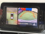 駐停車には便利なアラウンドビューモニター搭載。サイドモニターの切り替えも可能です。