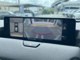 【360&deg;ビューモニター】専用のカメラにより、上から見下ろしたような視点で360度クルマの周囲を確認することができます☆死角部分も確認しやすく、狭い場所での切り返しや駐車もスムーズに行えます。