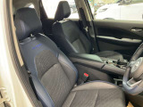 運転席まわりは、使用感も少なく良好な状態です。