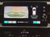 バックでの車庫入れも安心です! リアカメラが付いているバックモニター付のナビを装備しております。バンパーについているソナーや、操作線もついており距離感も画面から確認できます。