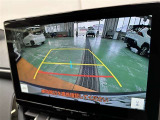 バックガイドモニターで、後方を確認しながら安心して駐車することができます。運転初心者も熟練者も必須の機能ですよ!
