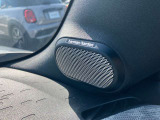 オプションのハーマンカードンスピーカーになっています