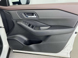 2wayのメモリーシート機能付き、運転される方のシートパターンを記憶可能です。