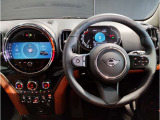 ミニ独特のゴーカートフィーリングと呼ばれる軽快なハンドリングはAT車、MT車のどちらでも楽しめます。