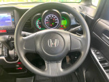 ステアリングも使用感が少なく、きれいな状態となっております♪