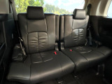3列目シートはもちろん状態良好☆大人でもゆったりと座って頂けますので、大人数でのお出かけもラクラクです♪ご家族で、気の知れた仲間で、ドライブに行くのが楽しみですね♪